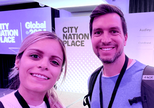 Enikö Varga (message) und Thomas Schaffer-Leitner (Stadt Kapfenberg) im message.TALK über ihre Eindrücke von der City Nation Place in London