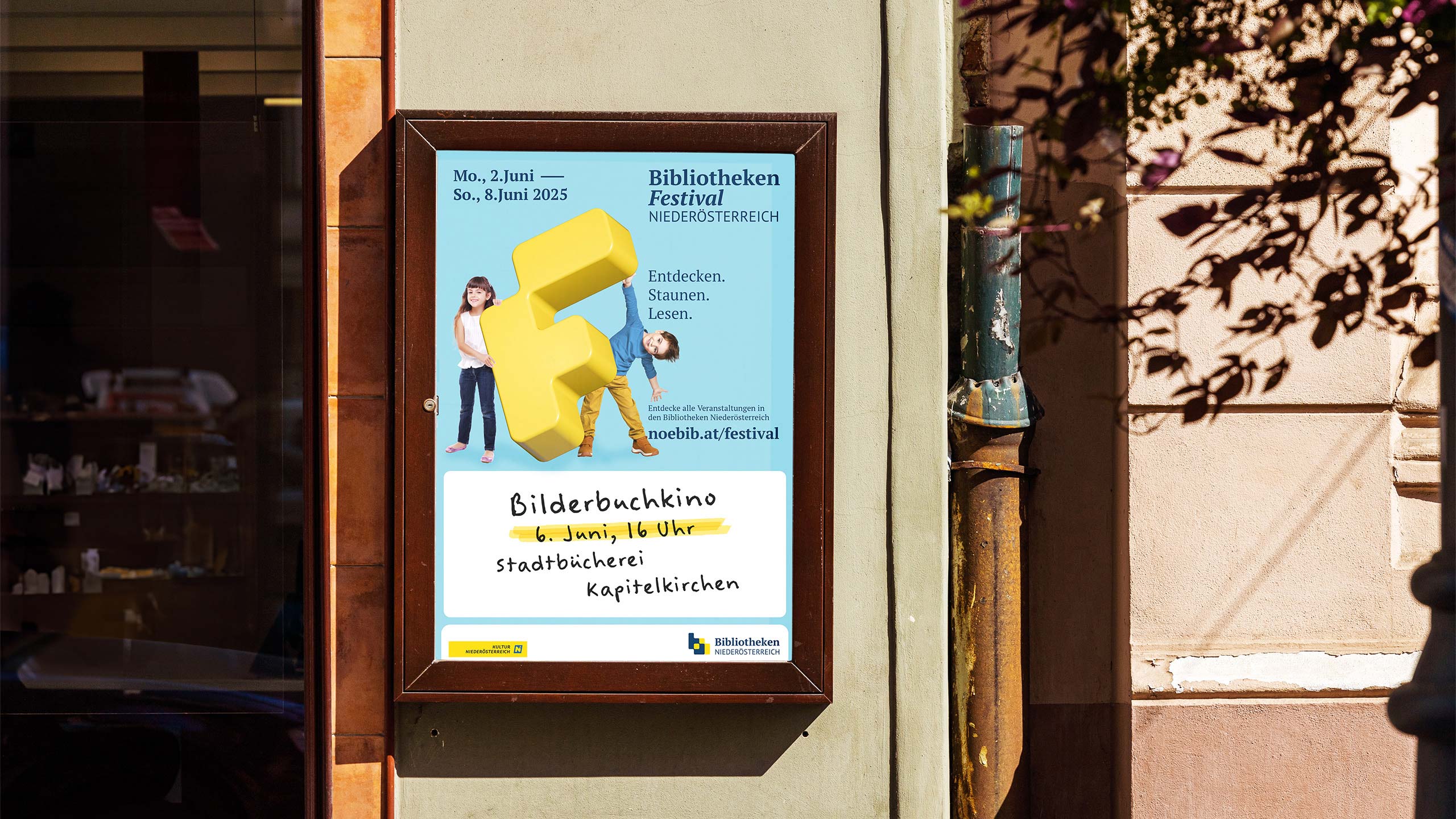 Veranstaltungsposter zum Bilderbuchkino am 6. Juni in der Stadtbücherei Kapitelskirchen – Teil des Bibliotheken-Festivals Niederösterreich 2025.