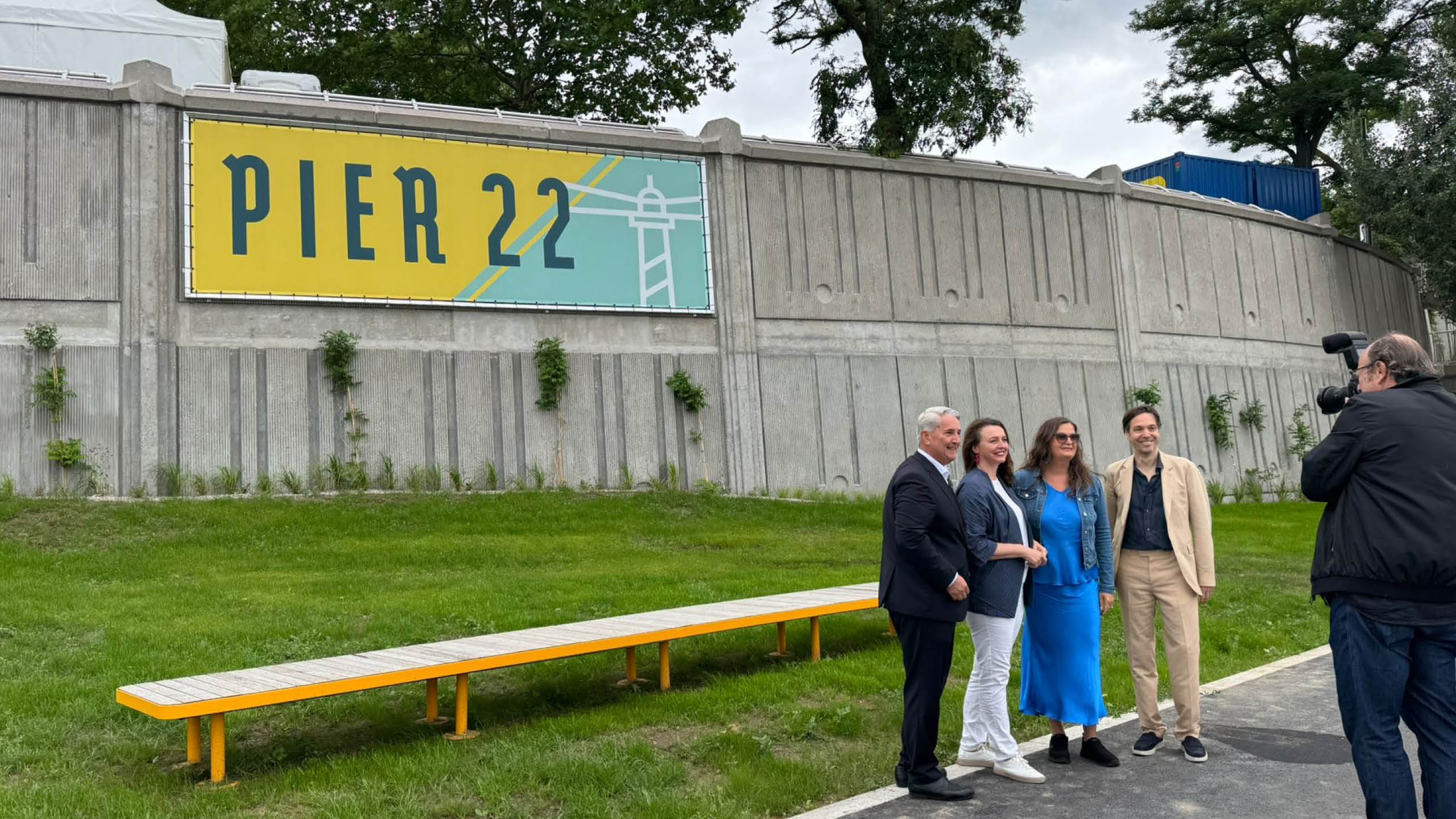 Pressekonferenz zur Eröffnung von PIER 22 auf der Donauinsel – Stadt Wien präsentiert neues konsumfreies Badeareal mit moderner Uferpromenade.